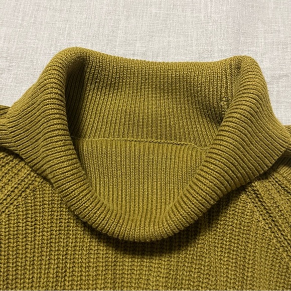 H&M Super Chunky Olive Cowl Neck Knit Sweater Size XS Oversized Fall Classic - Picture 4 of 6